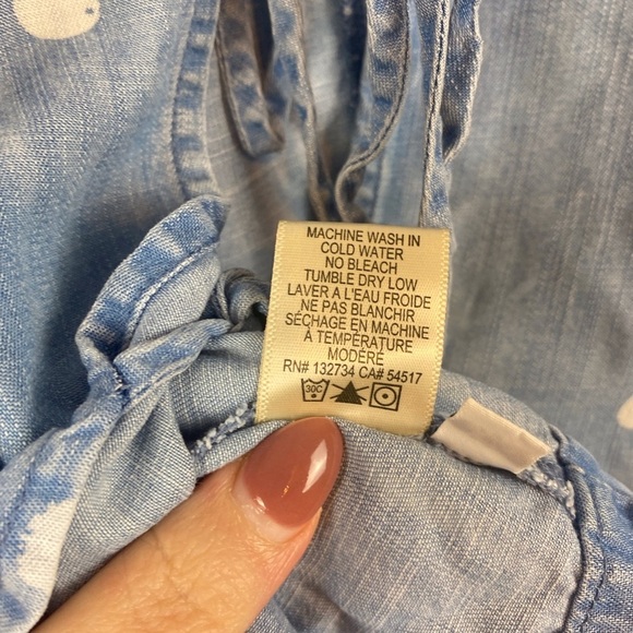 Cloth and Stone Chambray Dot Bow Tie Back Blouse in Blue Size XS. - Picture 6 of 8